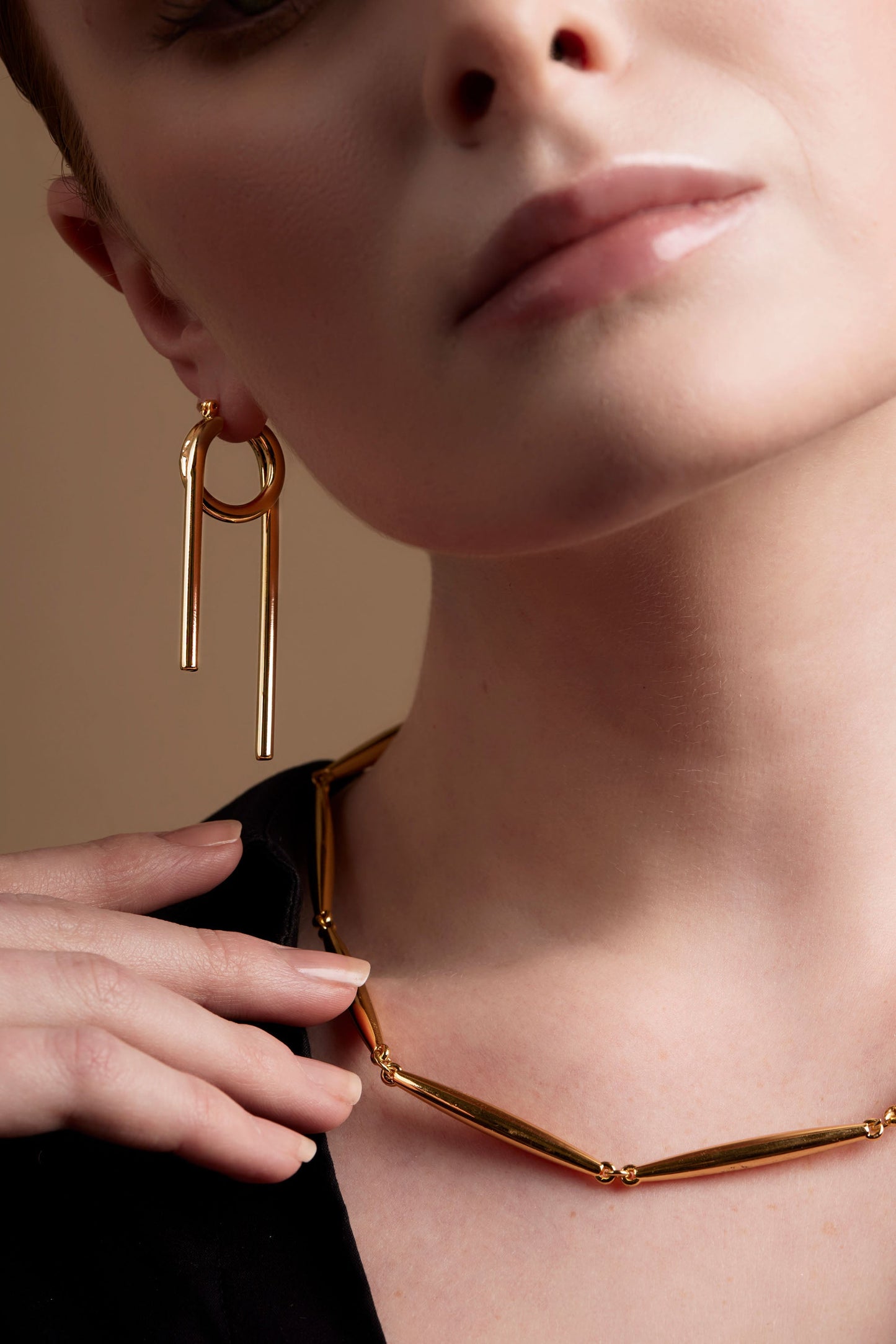 Arc Hoop Bar Earring