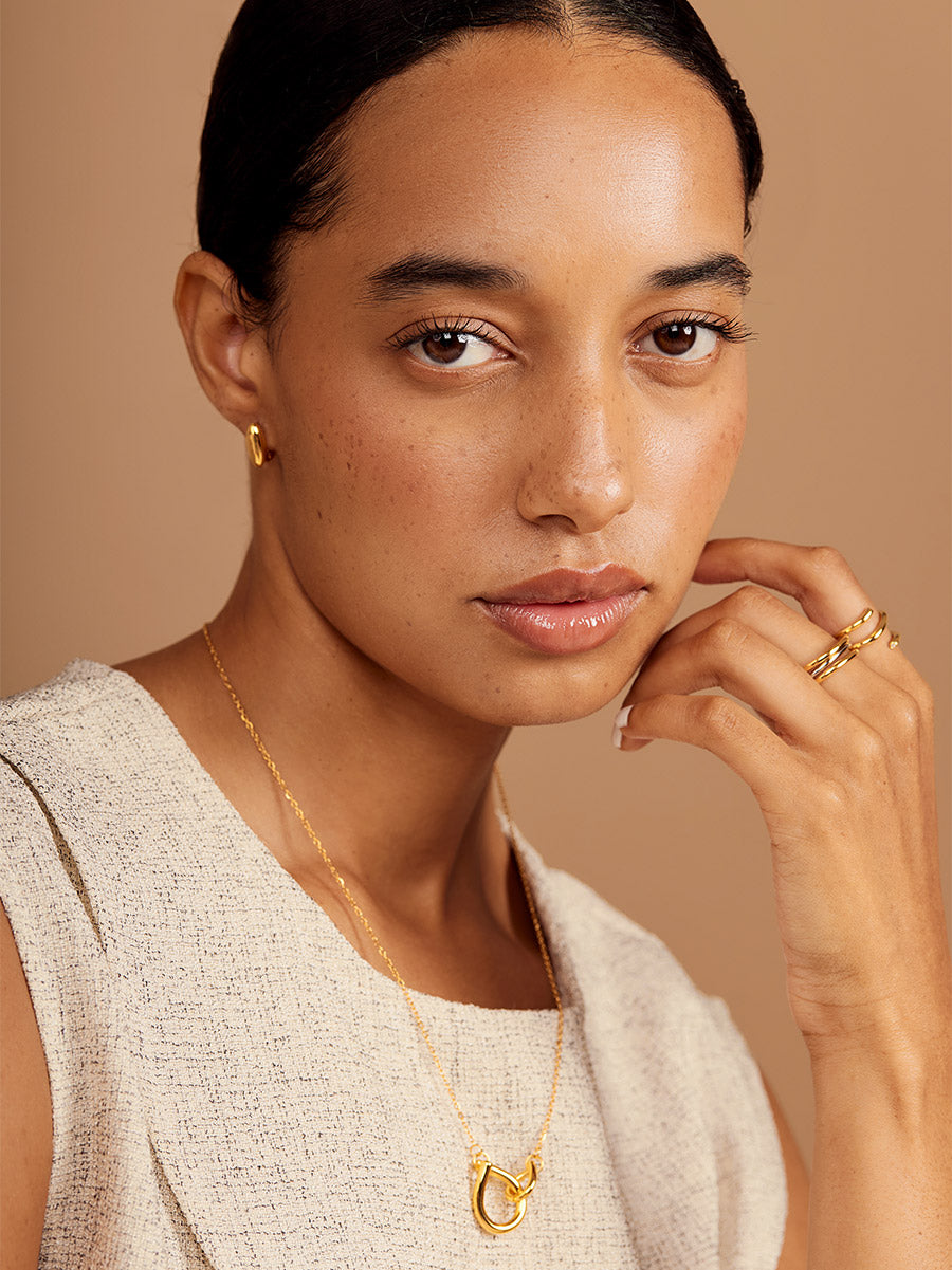 Interlock Pendant Short Necklace