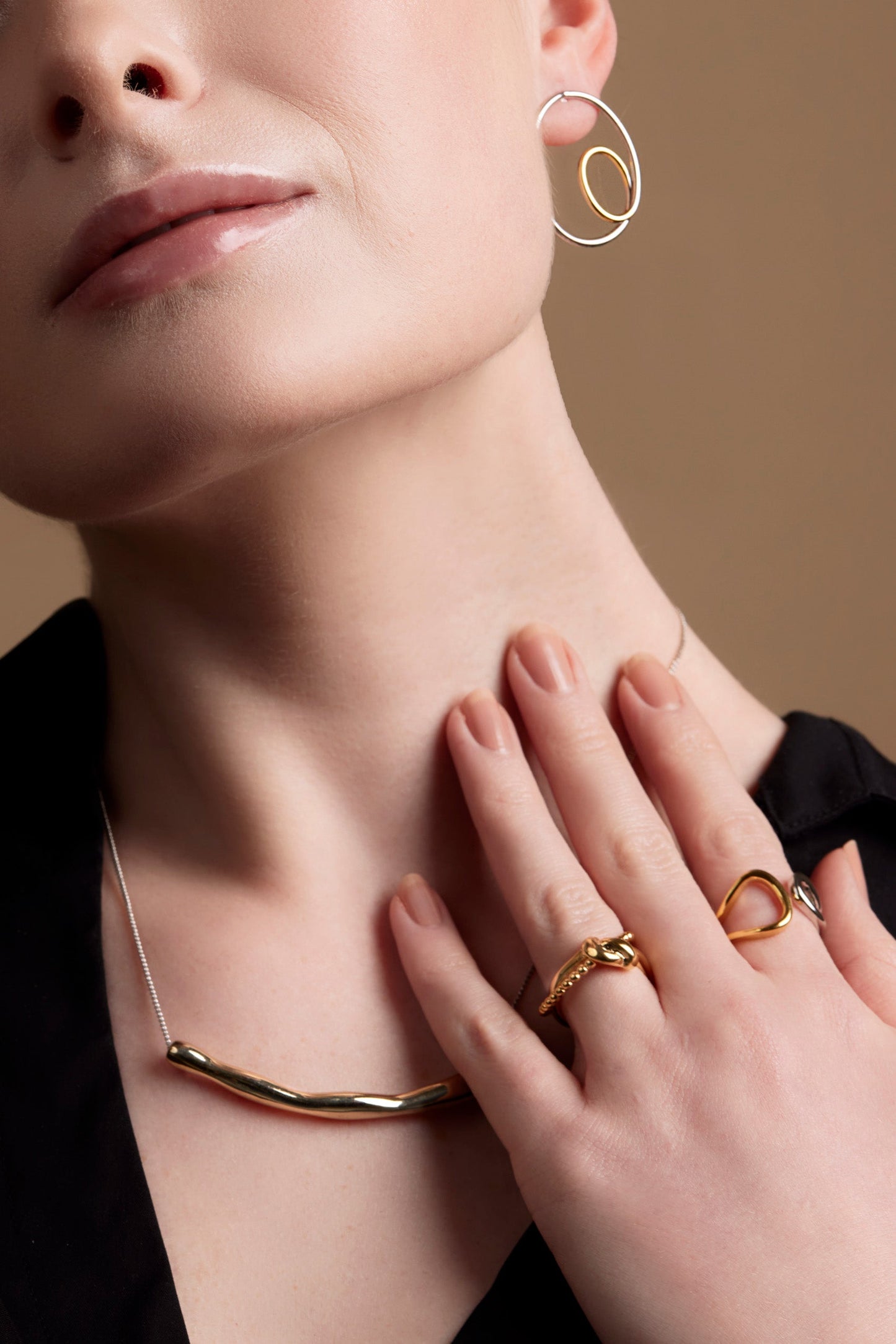 Two-Tone Curve Ring
