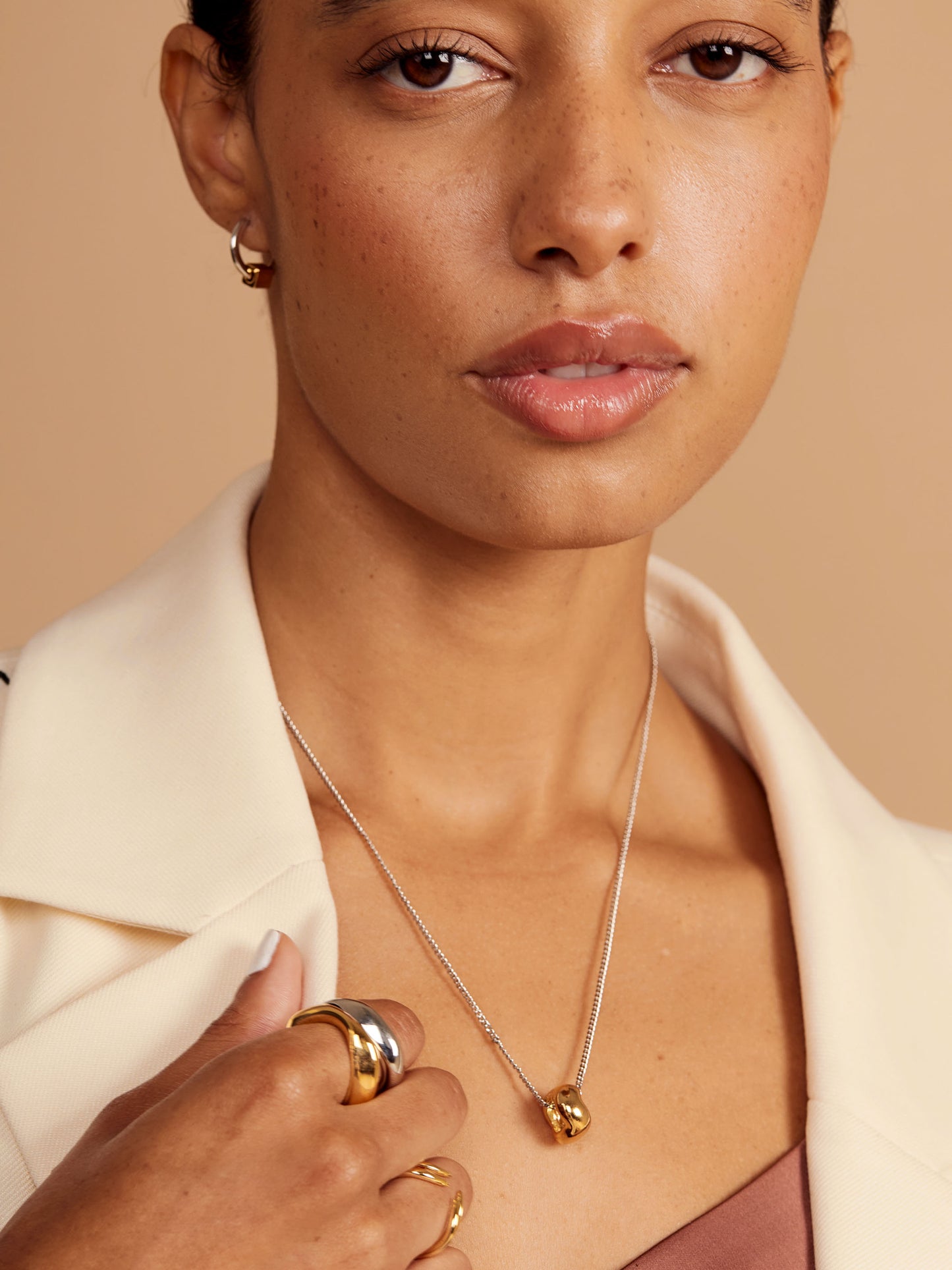 Two Tone Curved Chunky Ring Pendant Necklace